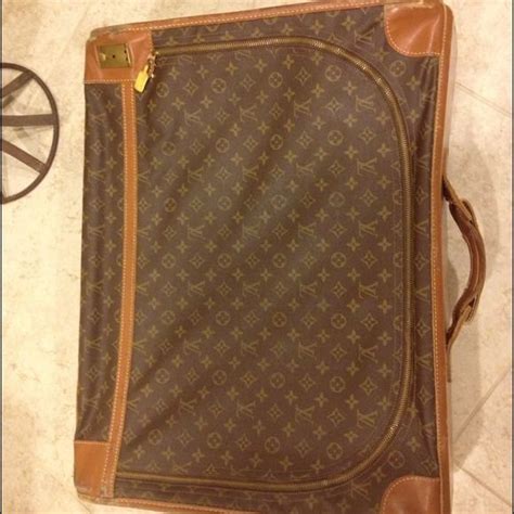 louis vuitton luggage repair.